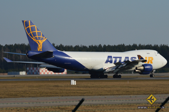 Boeing 747-47UF/SCD