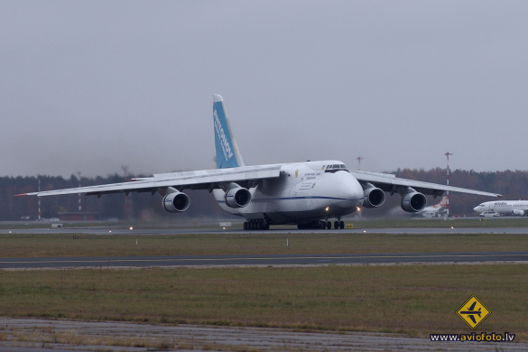 Antonov An-124-100-150 Ruslan