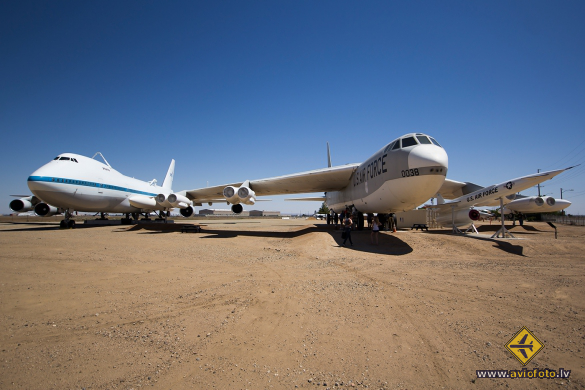Boeing B-52F Stratofortress