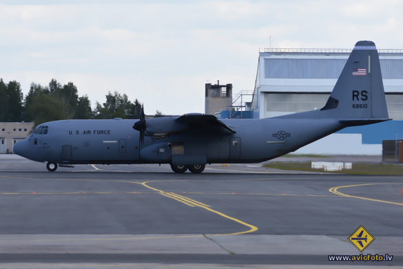 Lockheed Martin C-130J-30 Hercules (L-382)