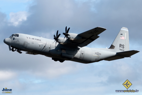 Lockheed Martin C-130J-30 Hercules (L-382)
