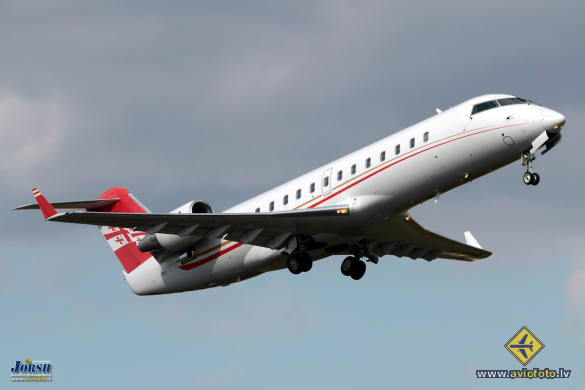 Bombardier Challenger 850 (CRJ-200SE/CL-600-2B19)