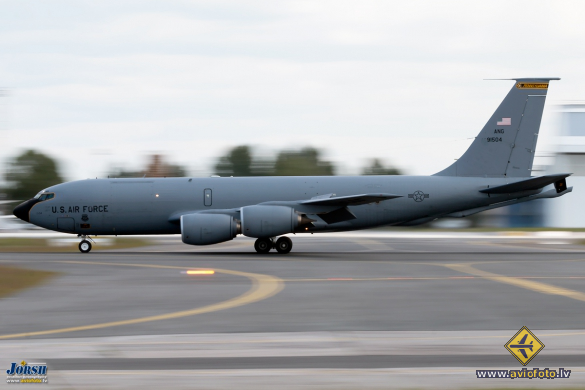 Boeing KC-135T Stratotanker (717-148)