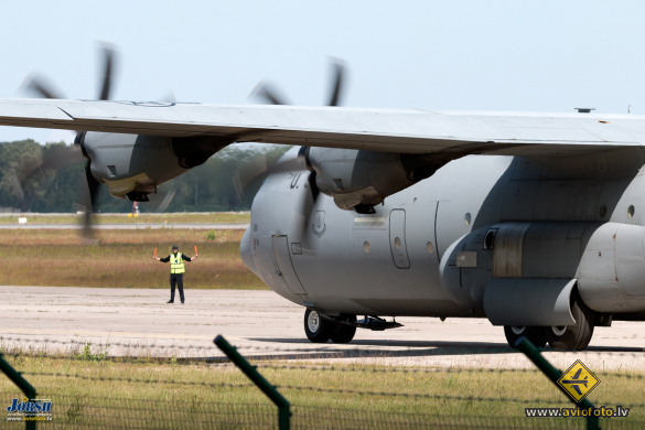 Lockheed Martin C-130J-30 Hercules (L-382)