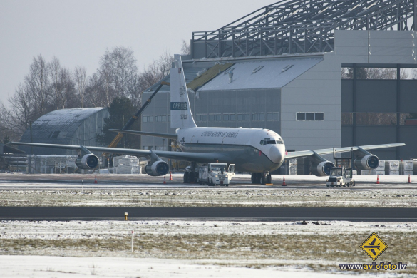 Boeing OC-135B (717-158)