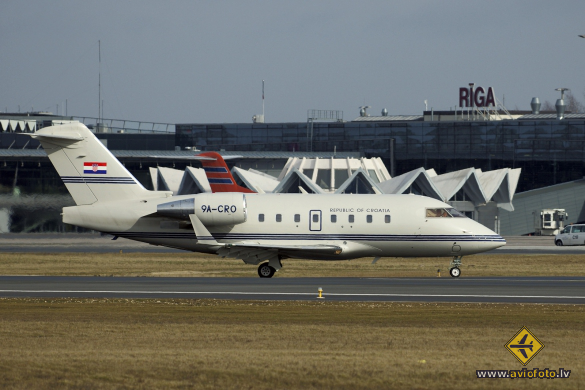 Bombardier Challenger 604 (CL-600-2B16)