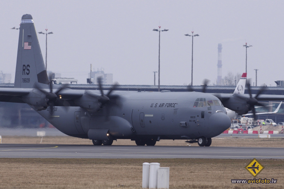 Lockheed Martin C-130J-30 Hercules (L-382)
