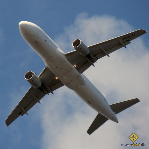 Airbus A320-214