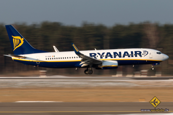 Boeing 737-8AS