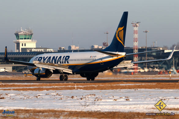 Boeing 737-8AS