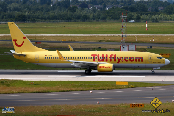 Boeing 737-8K5