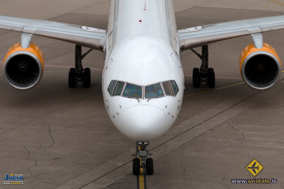Boeing 757-330