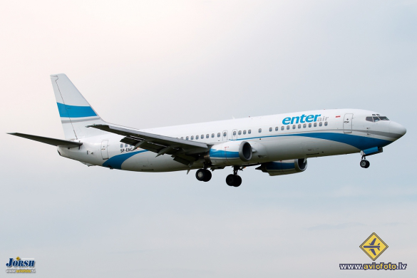 Boeing 737-4Q8