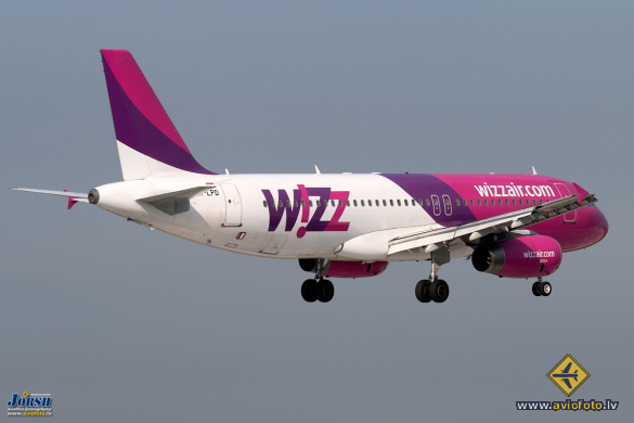 Airbus A320-233