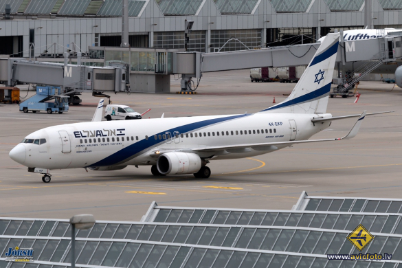 Boeing 737-8Q8