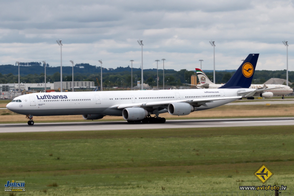 Airbus A340-642