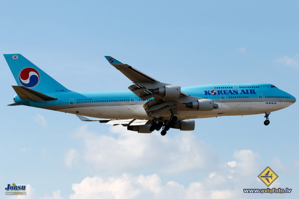 Boeing 747-4B5