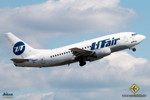 Boeing 737-524