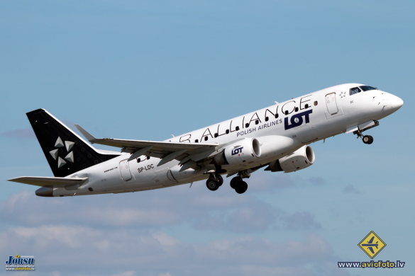 Embraer 170STD (ERJ-170-100STD)