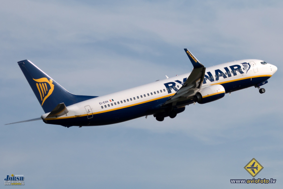 Boeing 737-8AS