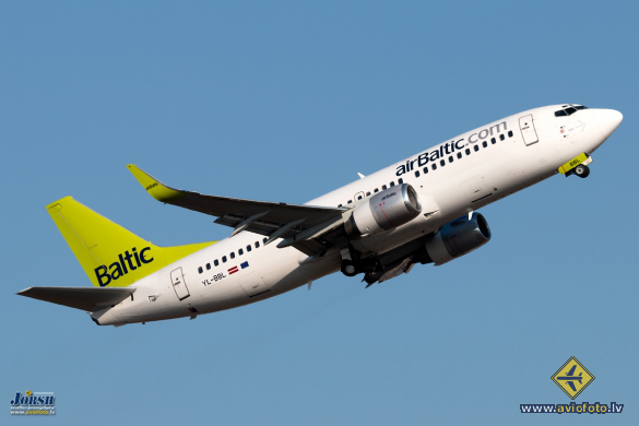 Boeing 737-33V