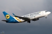Boeing 737-528