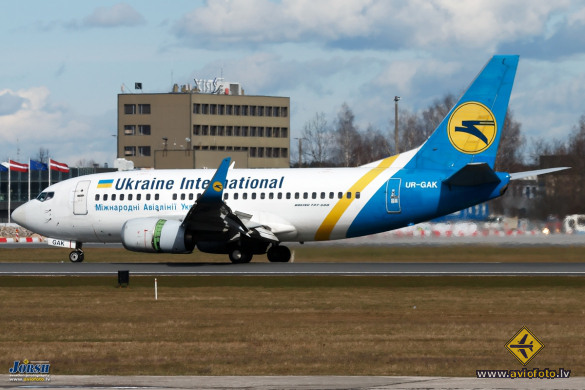 Boeing 737-5Y0