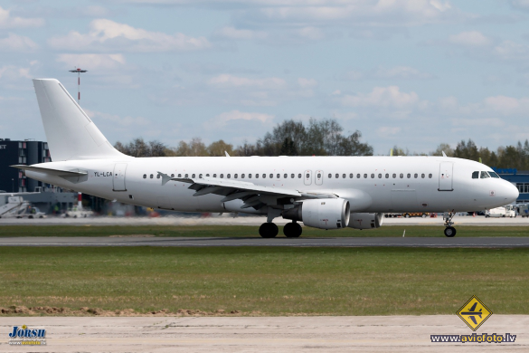 Airbus A320-211