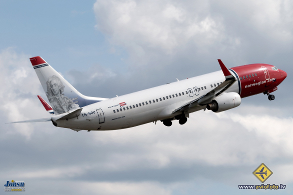 Boeing 737-8FZ