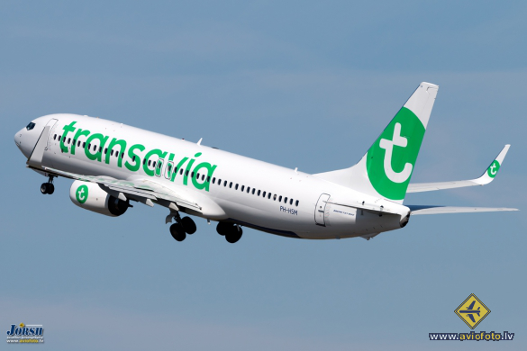 Boeing 737-8K2