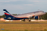 Airbus A320-214