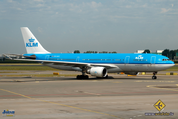 Airbus A330-203