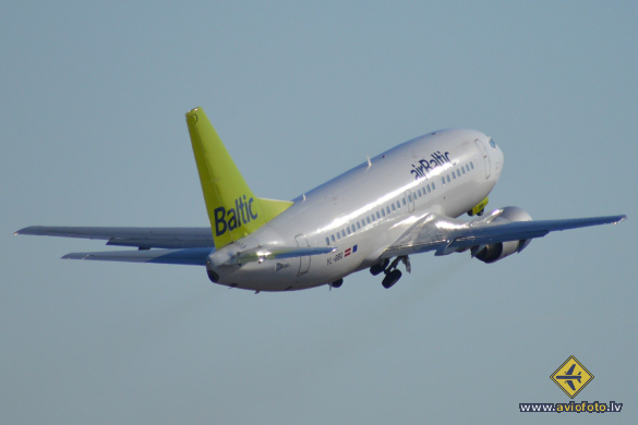 Boeing 737-522