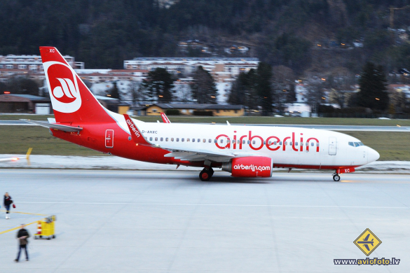 Boeing 737-7K5