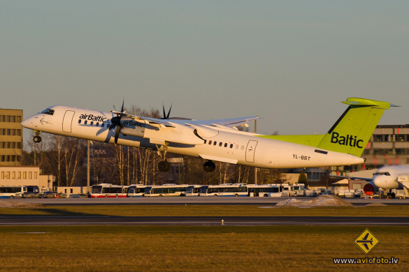 Bombardier DHC-8-402 Q400