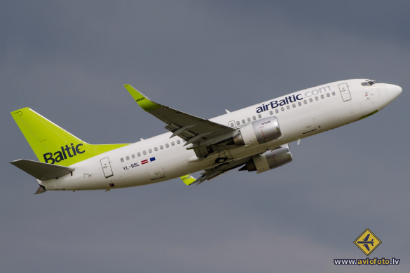 Boeing 737-33V