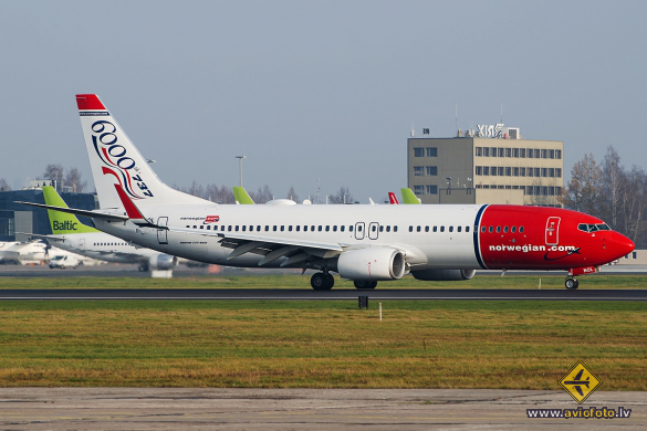 Boeing 737-8Q8