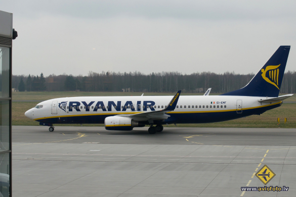 Boeing 737-8AS