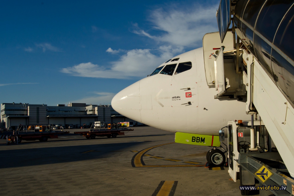 Boeing 737-522