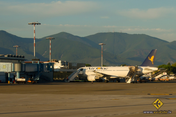 Airbus A320-216