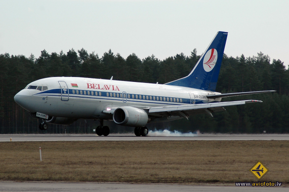 Boeing 737-524