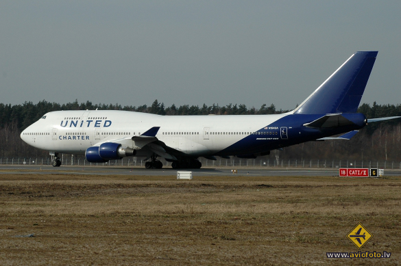Boeing 747-422