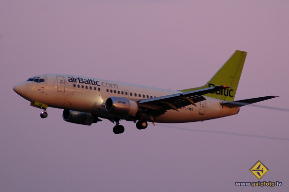 Boeing 737-53S