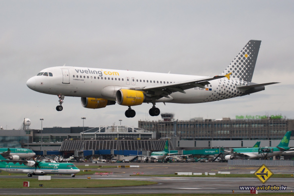 Airbus A320-216