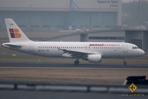 Airbus A320-216