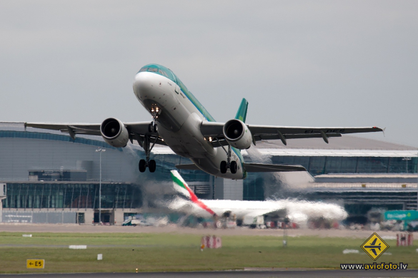 Airbus A320-214
