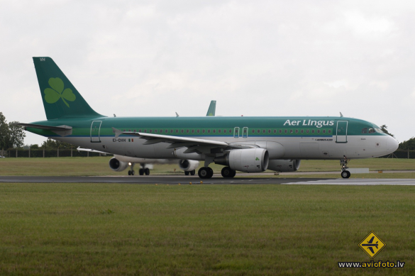 Airbus A320-214
