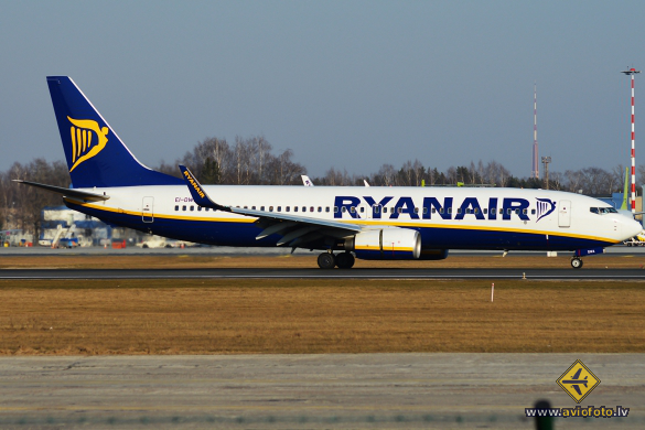 Boeing 737-8AS