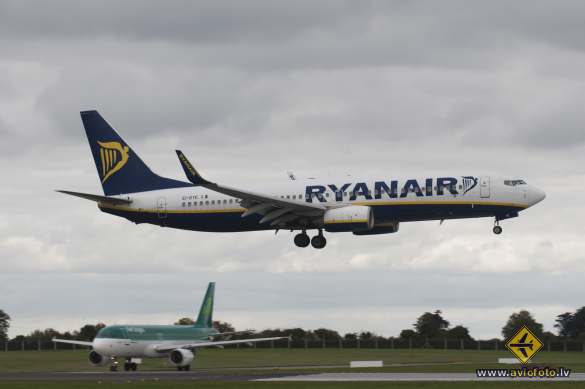 Boeing 737-8AS