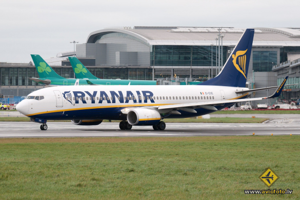 Boeing 737-8AS